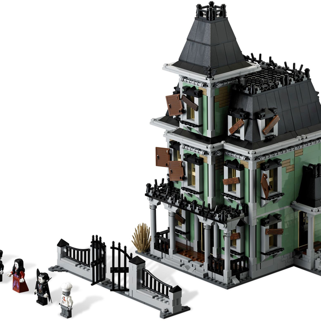 10228-1 Haunted House