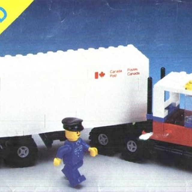 107-2 Canada Post Mail Truck