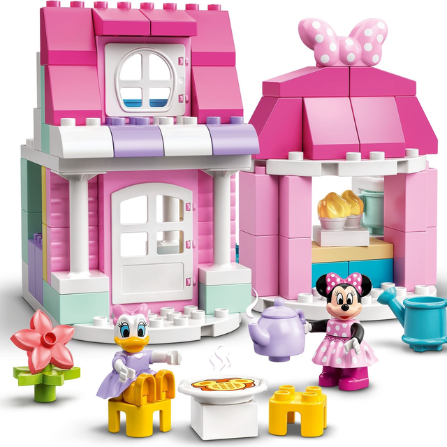 10942-1 Minnie's House and Café