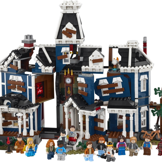 11370-1 Stranger Things: The Creel House