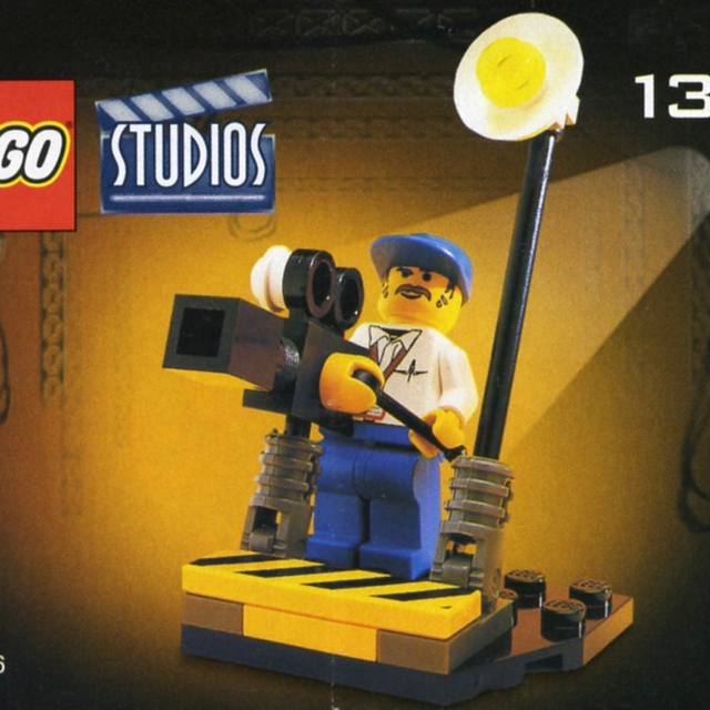 1357-1 Cameraman