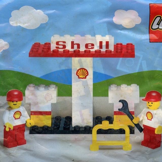 1470-1 Shell Station