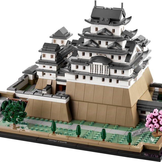 21060-1 Himeji Castle