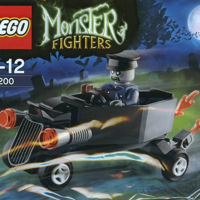 30200-1 Zombie Chauffeur Coffin Car