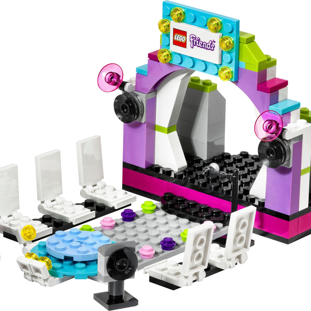 40112-1 Model Catwalk