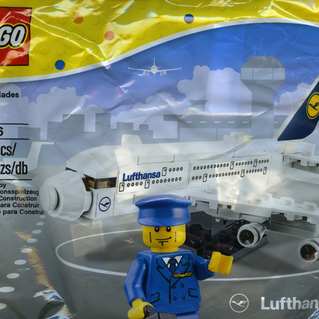 40146-1 Lufthansa Plane