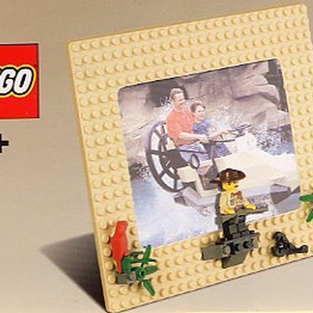 4212666-1 Adventurers Photo Frame