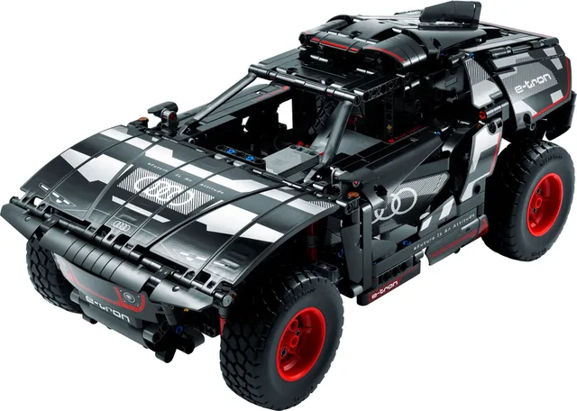 42160-1 Audi RS Q e-tron