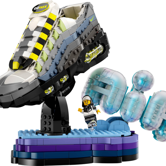 43025-1 Nike Air Max 95 x LEGO Set