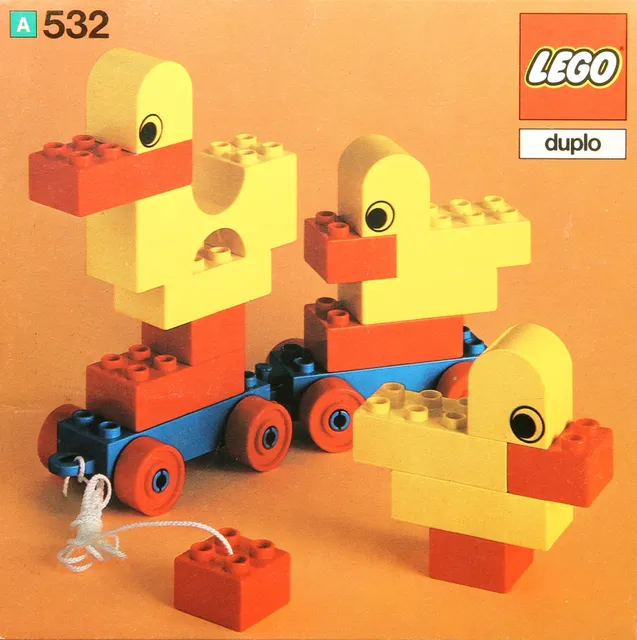 532-1 Pull-Along Ducks