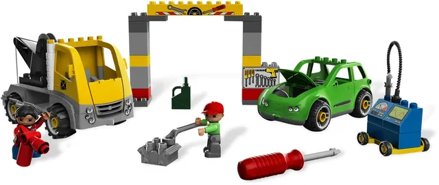5641-1 Busy Garage