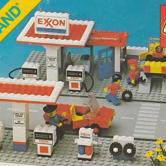 6375-2 Exxon Gas Station