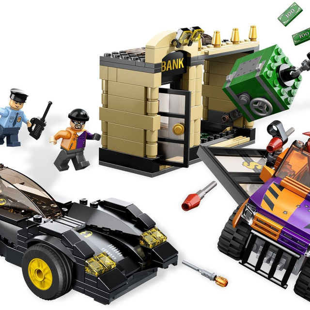 6864-1 Batmobile and the Two-Face Chase