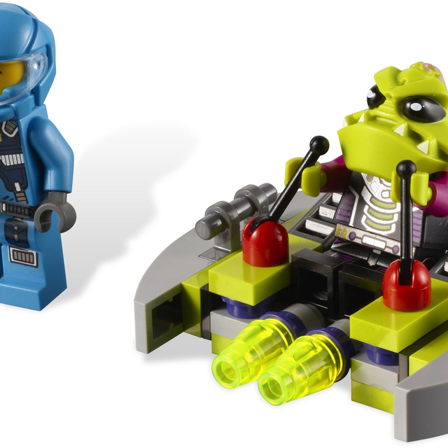 7049-1 Alien Striker