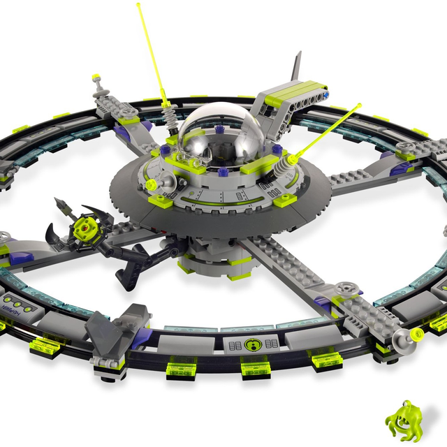 7065-1 Alien Mothership