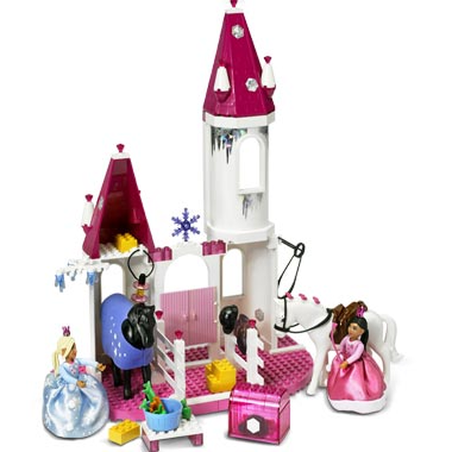 7581-1 Winter Royal Stables