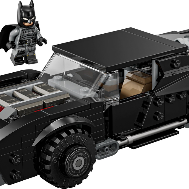 76332-1 The Batman Batmobile