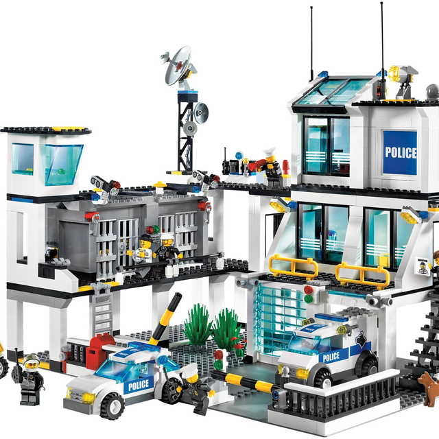 7744-1 Police Headquarters