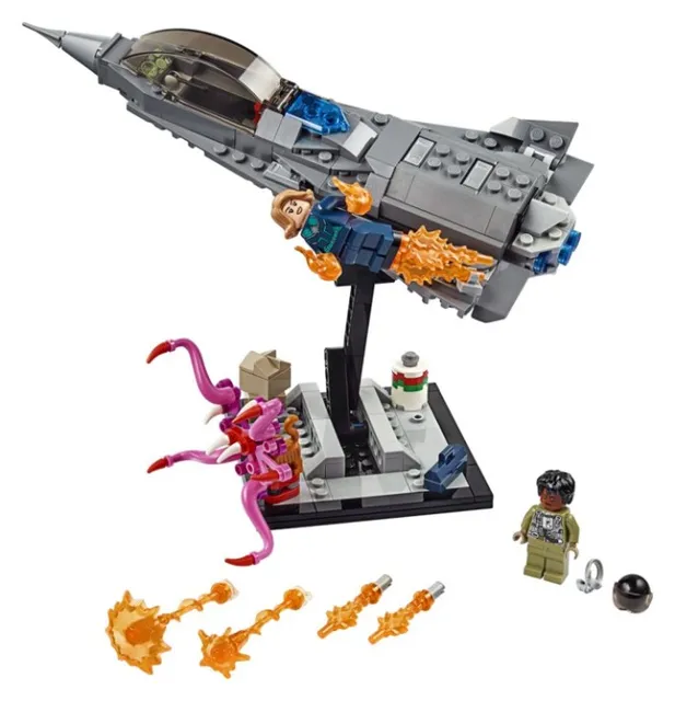 77902-1 Captain Marvel and the Asis