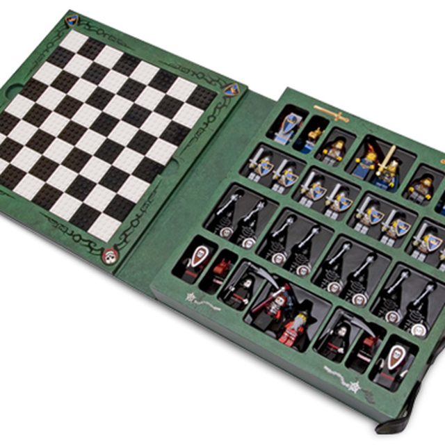 852001-1 Castle Chess Set