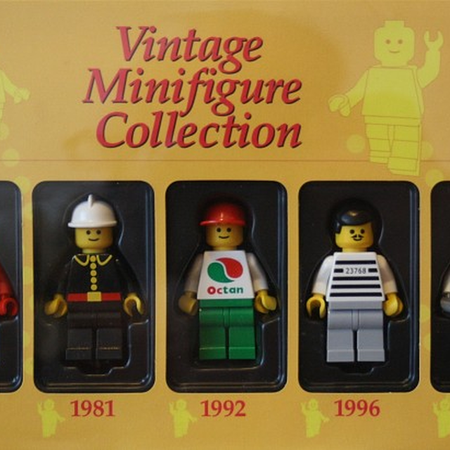 852331-1 Vintage Minifigure Collection Vol. 1