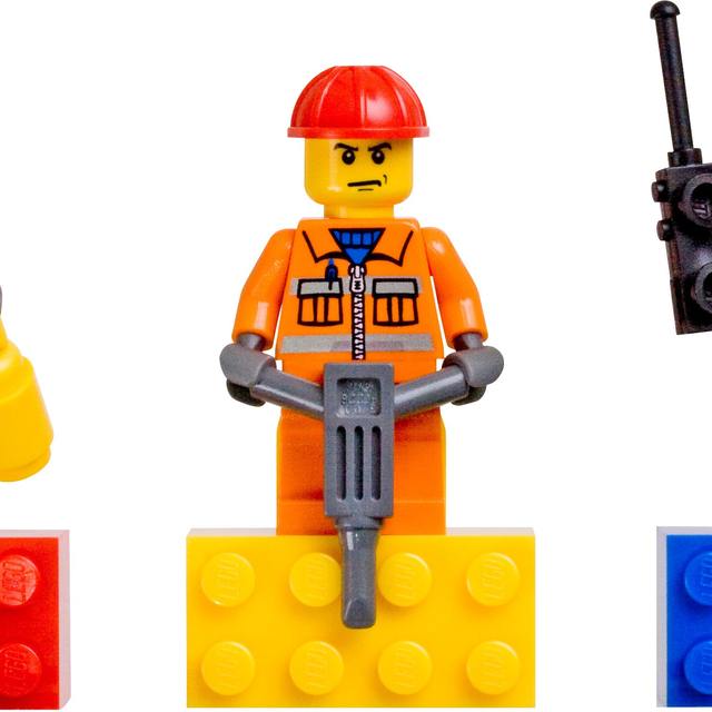 852513-1 City Hero Magnet Set