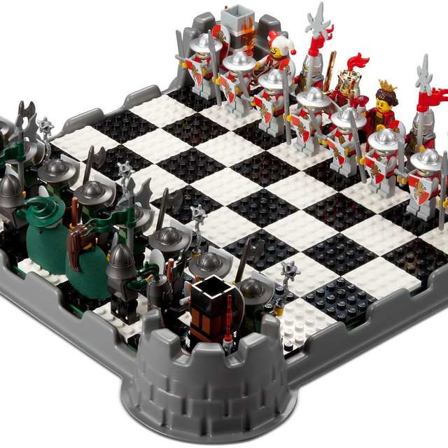 853373-1 Kingdoms Chess