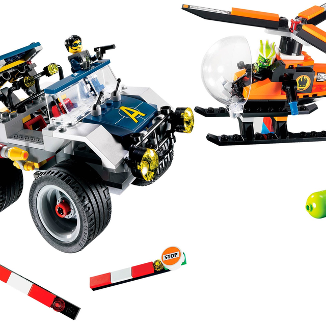 8969-1 4-Wheeling Pursuit