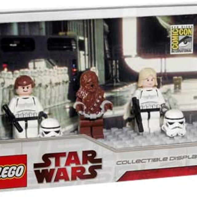 COMCON008-1 Collectible Display Set 3