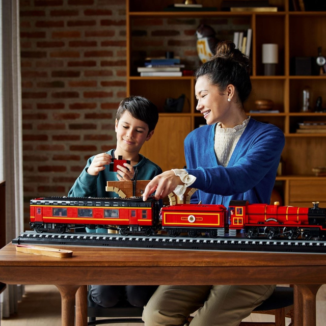 LEGO Harry Potter Hogwarts Express Collectors' Edition revealed!