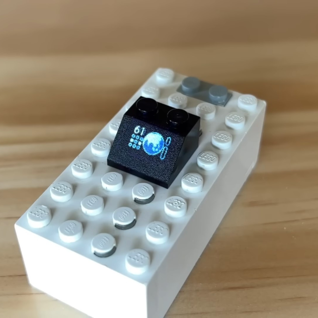 DDOB #2 - Video de ASMR: Observa cómo un Terminal OLED de LEGO cobra vida