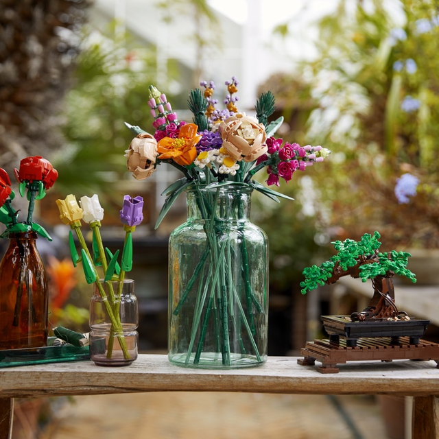 Let creativity bloom with new botanical builds from the LEGO Group