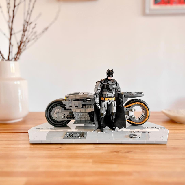 LEGO "The Flash" BATCYCLE