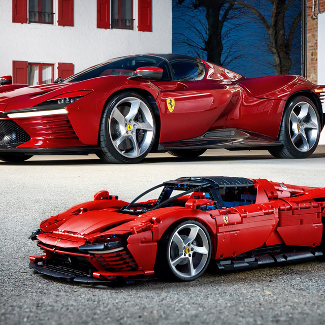 LEGO Technic Ferrari Daytona SP3 revealed!