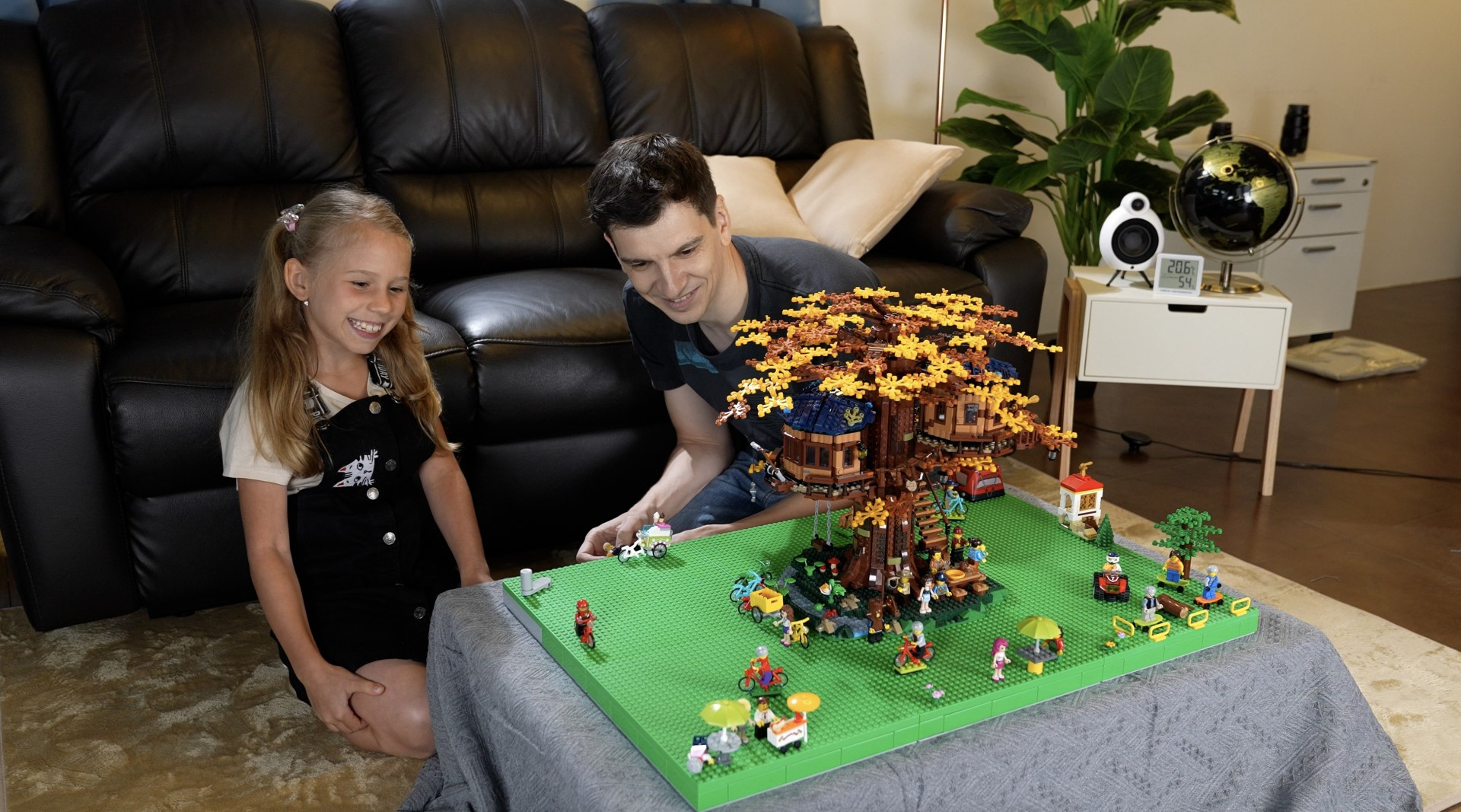 Gobrick: The world's first LEGO-compatible magnetic baseplate